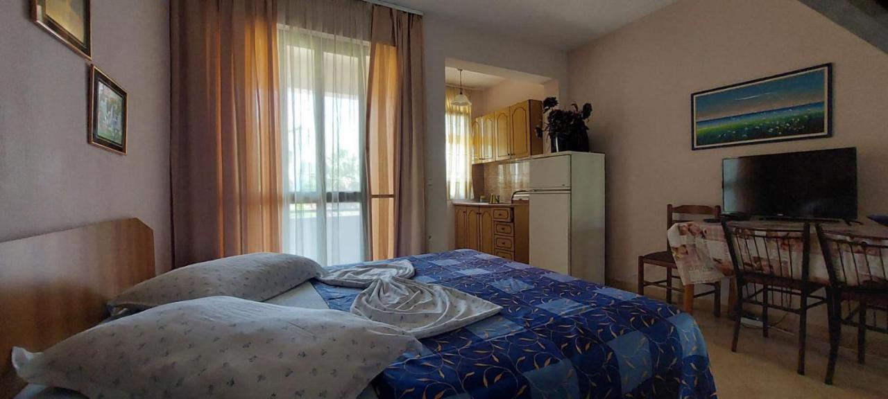 Villa Madani Durrës Eksteriør bilde