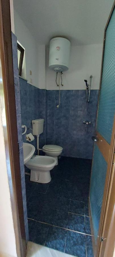Villa Madani Durrës Eksteriør bilde